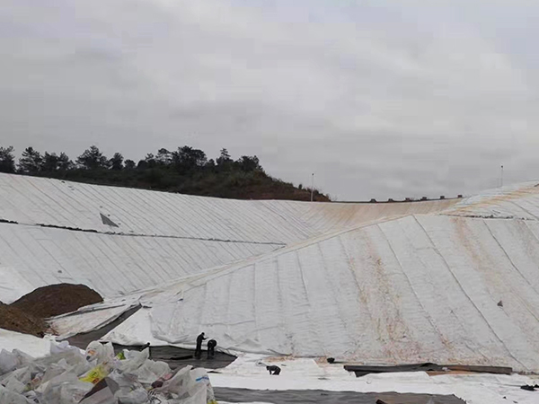 為垃圾填埋場(chǎng)防滲膜施工工作“保駕護(hù)航”