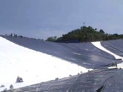 沼氣池土工膜鋪設(shè)過(guò)程中該如何節(jié)約材料？