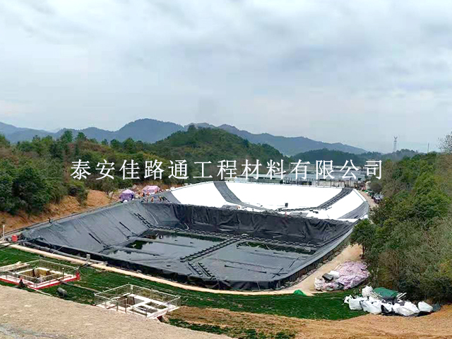 防滲土工膜在施工中出現(xiàn)的問題須及時進(jìn)行解決