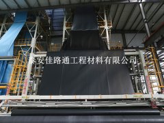 冬季對(duì)沼氣池土工膜的“呵護(hù)”須格外謹(jǐn)慎