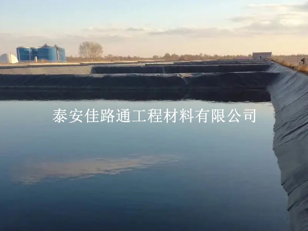 修復魚蝦養(yǎng)殖防滲膜的破損位置有哪些技術(shù)要點